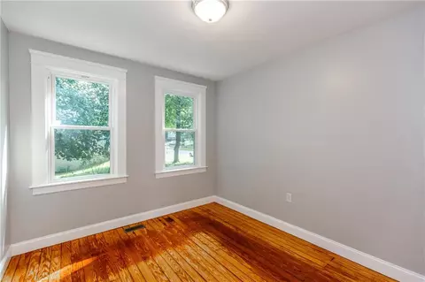 317 Inez Ave, Warwick, RI 02886 photo 23