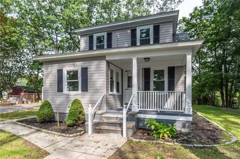 317 Inez Ave, Warwick, RI 02886