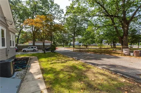317 Inez Ave, Warwick, RI 02886 photo 6