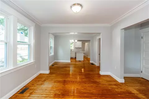 317 Inez Ave, Warwick, RI 02886 photo 9