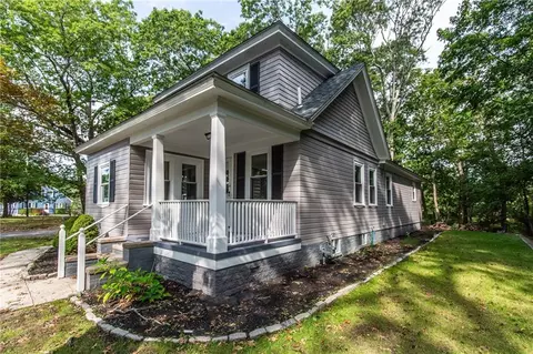 317 Inez Ave, Warwick, RI 02886 photo 2