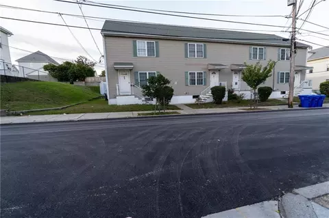 23 Grotto Ave, Pawtucket, RI 02860