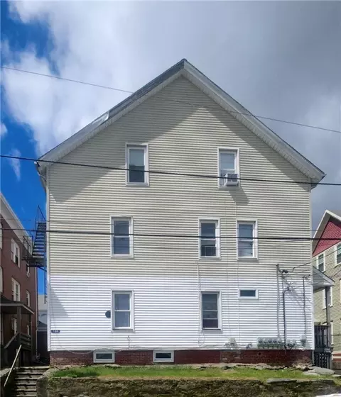 188 First Ave, Woonsocket, RI 02895