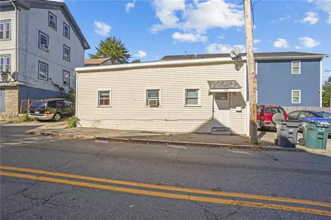 139 Regent Ave, Providence, RI 02908
