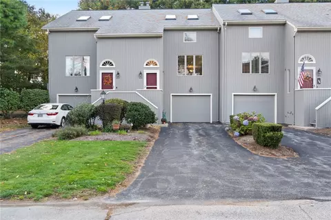 22 Tamarac Dr #B, Greenville, RI 02828