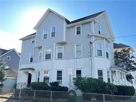 15 Cole St, Pawtucket, RI 02860
