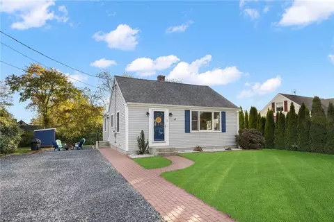 44 Orchard View Rd, Portsmouth, RI 02871
