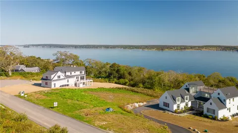 45 Sea Spray Dr, Portsmouth, RI 02871
