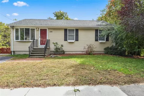 120 Eastgate Dr, Warwick, RI 02886