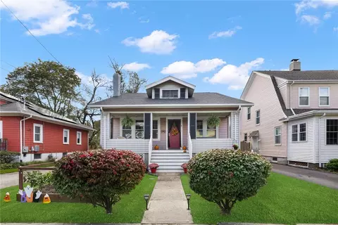 64 Ferncrest Ave, Cranston, RI 02905