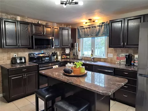 404 Congress St, Woonsocket, RI 02895 photo 2