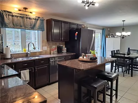 404 Congress St, Woonsocket, RI 02895 photo 4