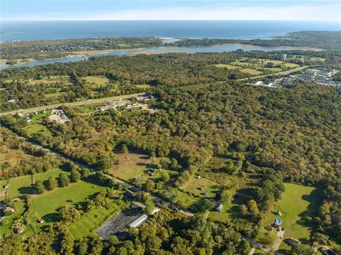 216 Saugatucket Rd, South Kingstown, RI 02879