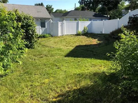 43 Proctor Ave, Warwick, RI 02888 photo 9
