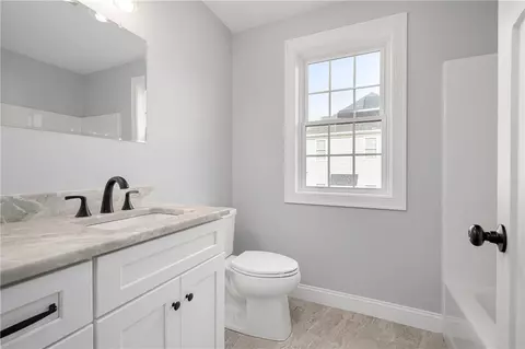 426 Louise St, Woonsocket, RI 02895 photo 21