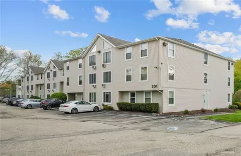 201 Woodlawn Rd #302, North Providence, RI 02904