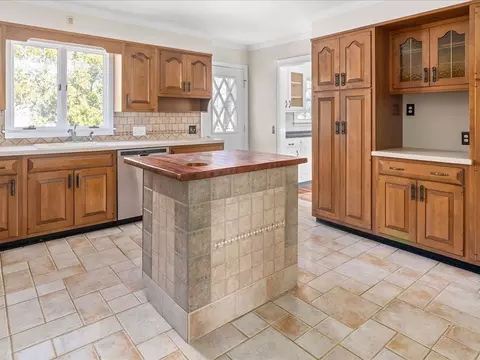 7 Morrone Ct, Westerly, RI 02891 photo 6