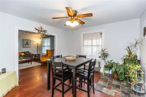 160 Manolla Ave, Warwick, RI 02888 photo 9