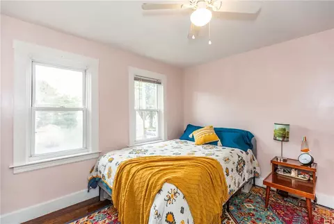 160 Manolla Ave, Warwick, RI 02888 photo 19