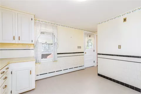 272 Hoxsie Ave, Warwick, RI 02889 photo 10