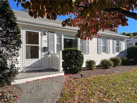 272 Hoxsie Ave, Warwick, RI 02889 photo 36