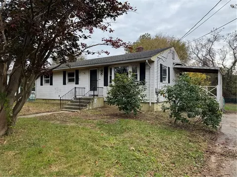86 Wilkey Ave, Portsmouth, RI 02871
