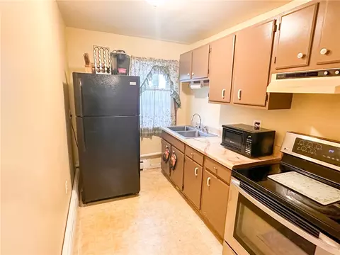 89 Pheasant Ave, Warwick, RI 02886 photo 11