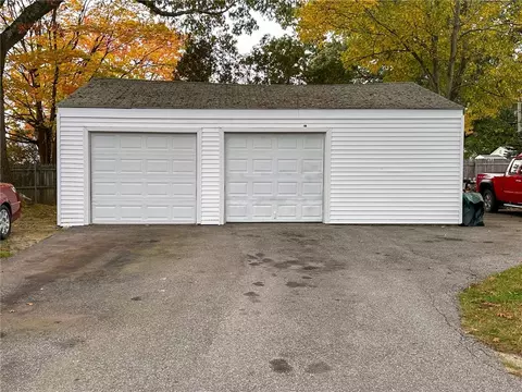 89 Pheasant Ave, Warwick, RI 02886 photo 3