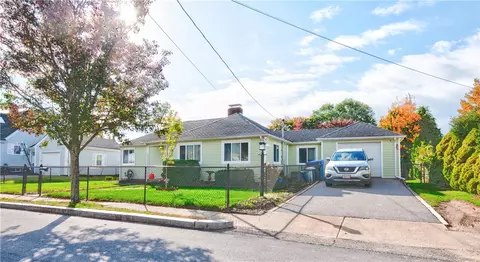 55 Cityview Ave, East Providence, RI 02914