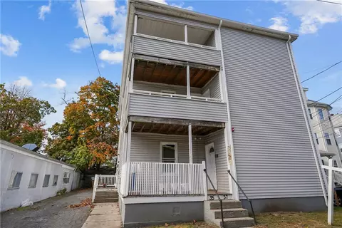 37 Foundry St, Woonsocket, RI 02895 photo 2