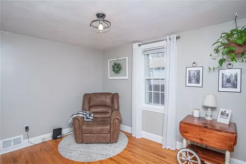 68 Falcon Ave, Warwick, RI 02888 photo 30