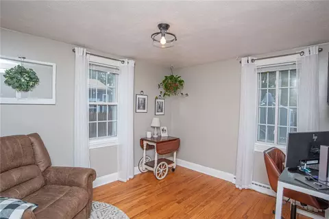 68 Falcon Ave, Warwick, RI 02888 photo 26