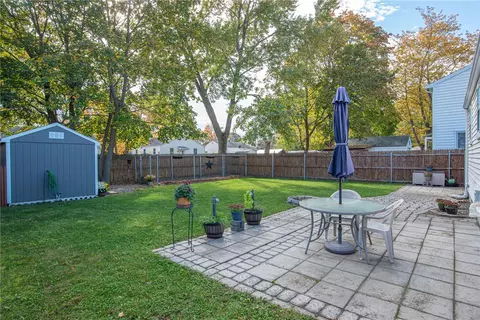 68 Falcon Ave, Warwick, RI 02888 photo 11