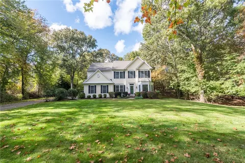 47 Fieldstone Ln, North Kingstown, RI 02874