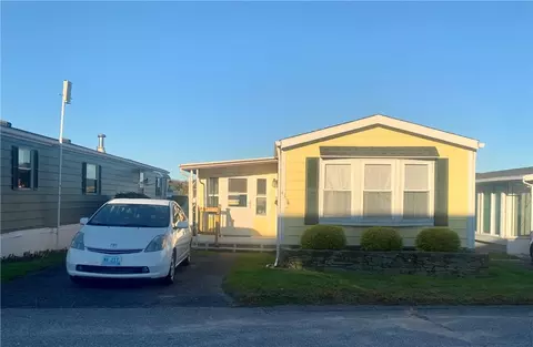 43 Bayview Pk, Middletown, RI 02842