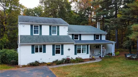 1118 Great Rd, Lincoln, RI 02865