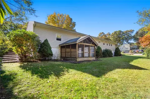 44 Old Post Rd, Westerly, RI 02891 photo 8