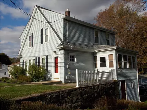 2885 Mendon Rd, Cumberland, RI 02864