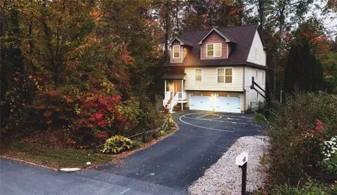 23 Spring Green Rd, Lincoln, RI 02865