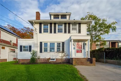 86 Pontiac Ave, Providence, RI 02907