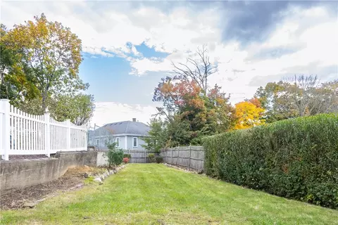 492 Winter St, Woonsocket, RI 02895 photo 15