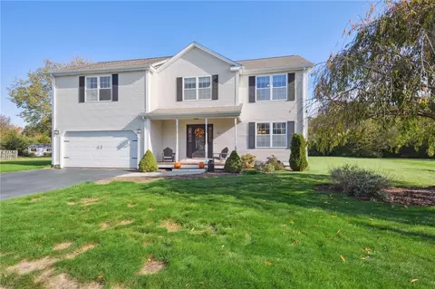 75 Straw Ln, South Kingstown, RI 02879