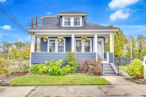 23 Hall Ave, Warren, RI 02885