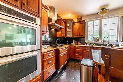 183 Spring Grove Rd, Glocester, RI 02814 photo 9