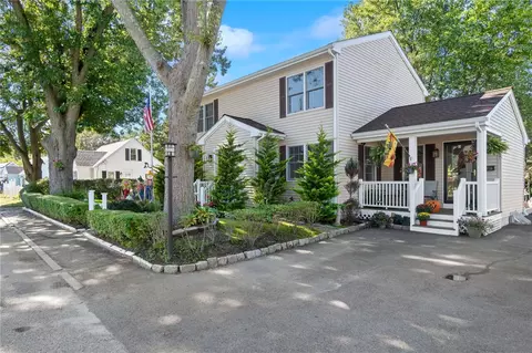 173 George Arden Ave, Warwick, RI 02886
