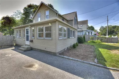 54 Dudley Ave, Warwick, RI 02889 photo 2