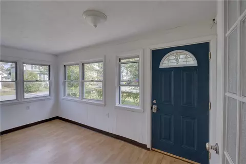54 Dudley Ave, Warwick, RI 02889 photo 3