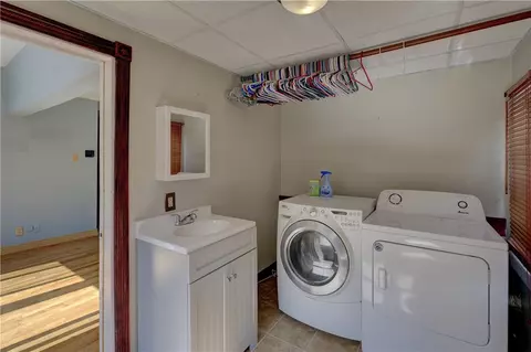 54 Dudley Ave, Warwick, RI 02889 photo 12