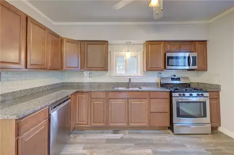 54 Dudley Ave, Warwick, RI 02889 photo 9