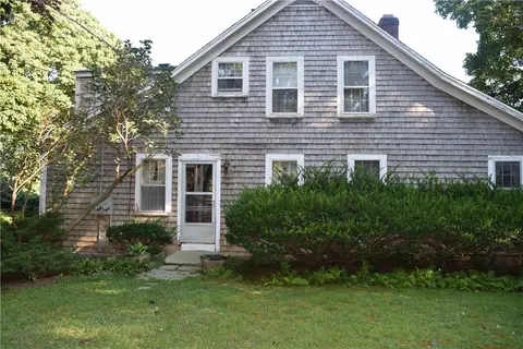 1 Old Warren Rd, Swansea, MA 02777
